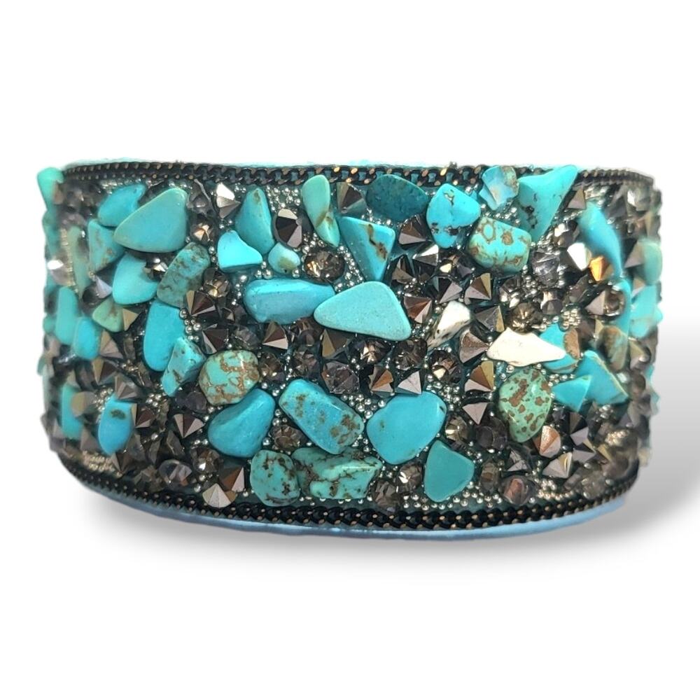 New Turquoise Suede Leather Bracelet with Turquoise Hematite bead accents 7 1/4"